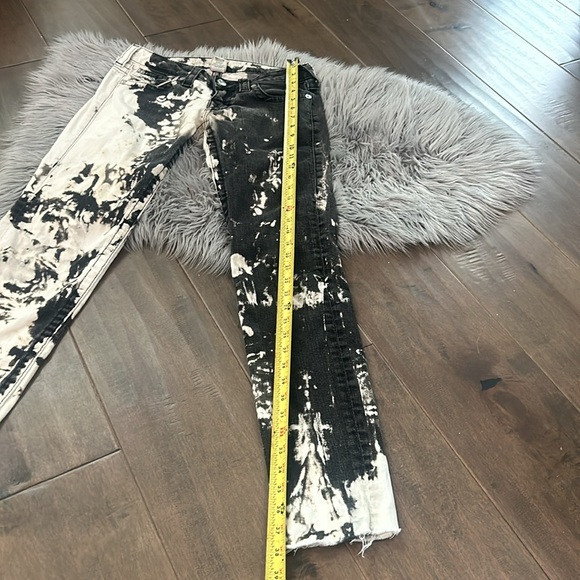 True religion distressed jeans - Picture 15 of 17